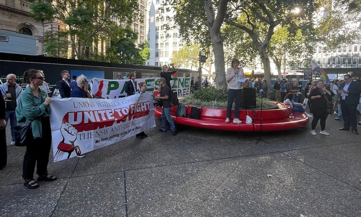 Picture of Churches protest one in the page Faith, protest and protection
