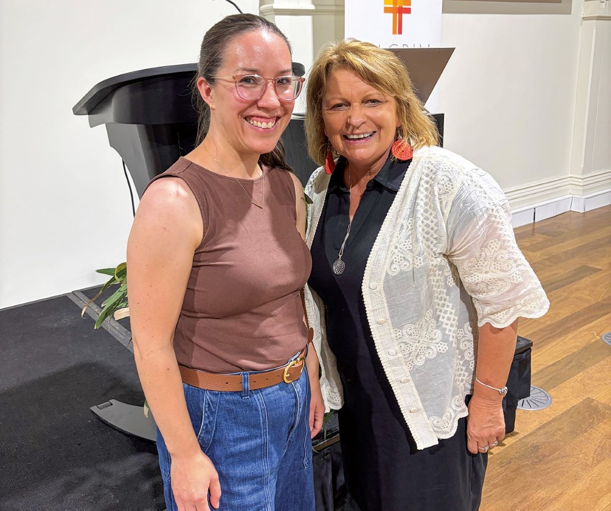 Picture of Laura three in the page Apology lit a fire for Laura