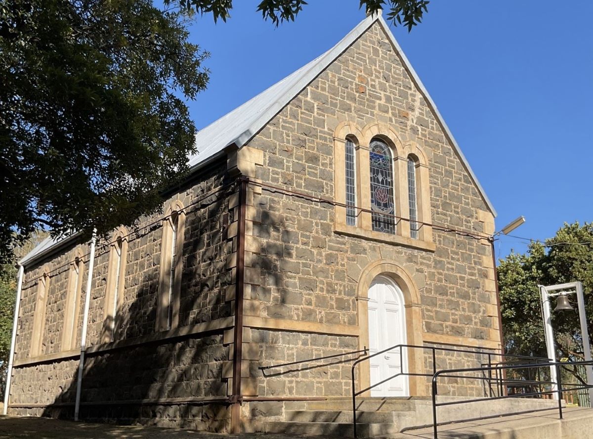 Picture of Macarthur church two in the page Final service at Macarthur