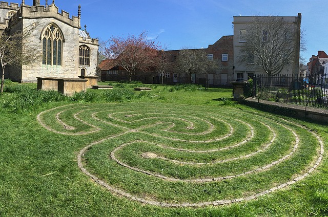 Picture of Shamboo labyrinth in the page Book reviews - praying with labyrinths