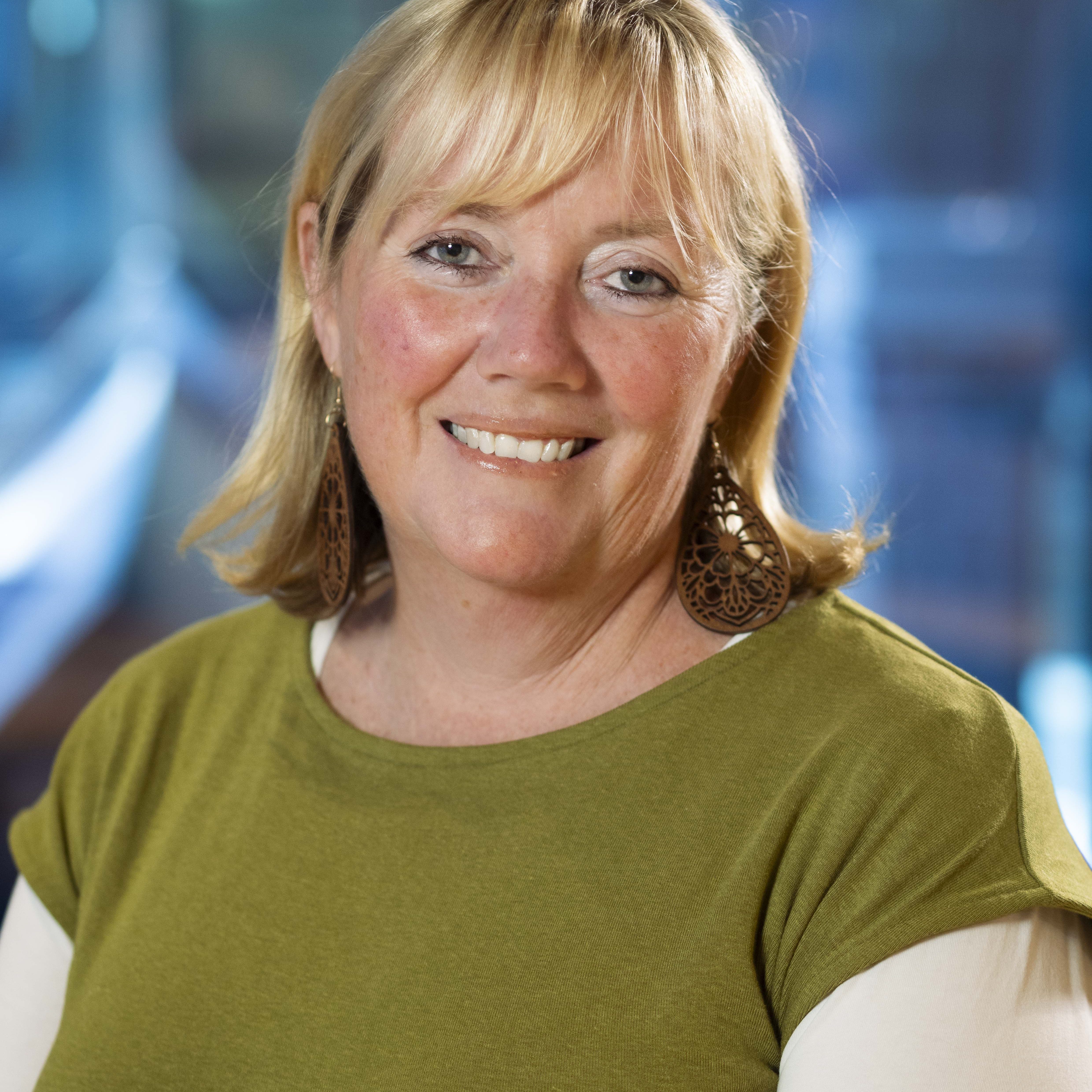 Picture of Headshot bron ballesty in the page Steering Committee